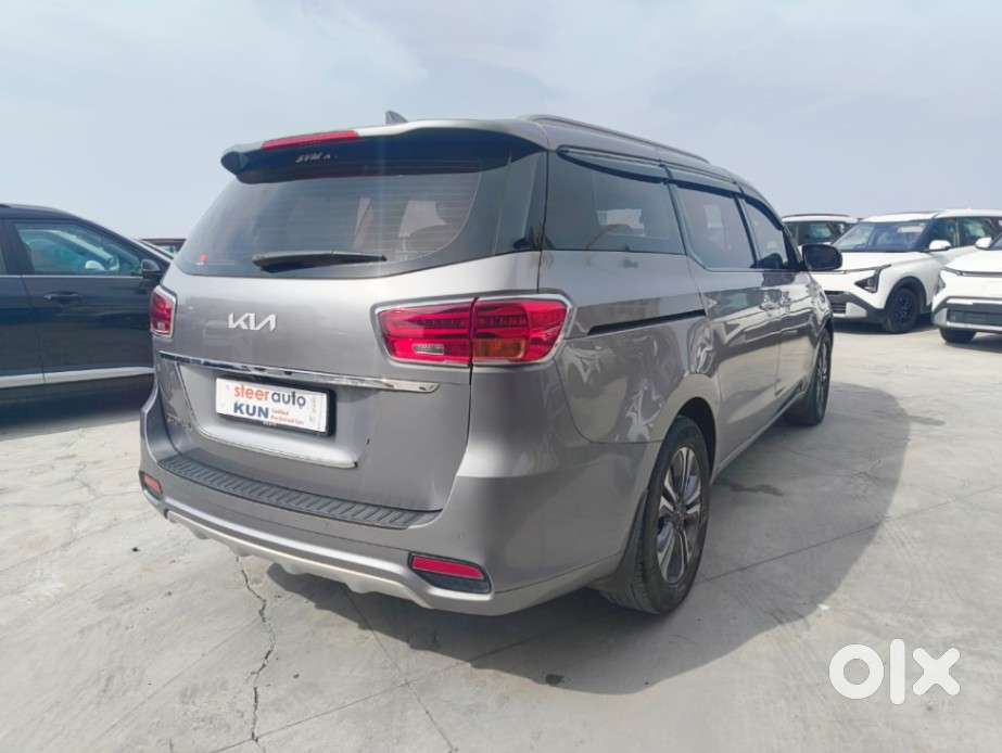 Kia Carnival Premium, 2021, Petrol