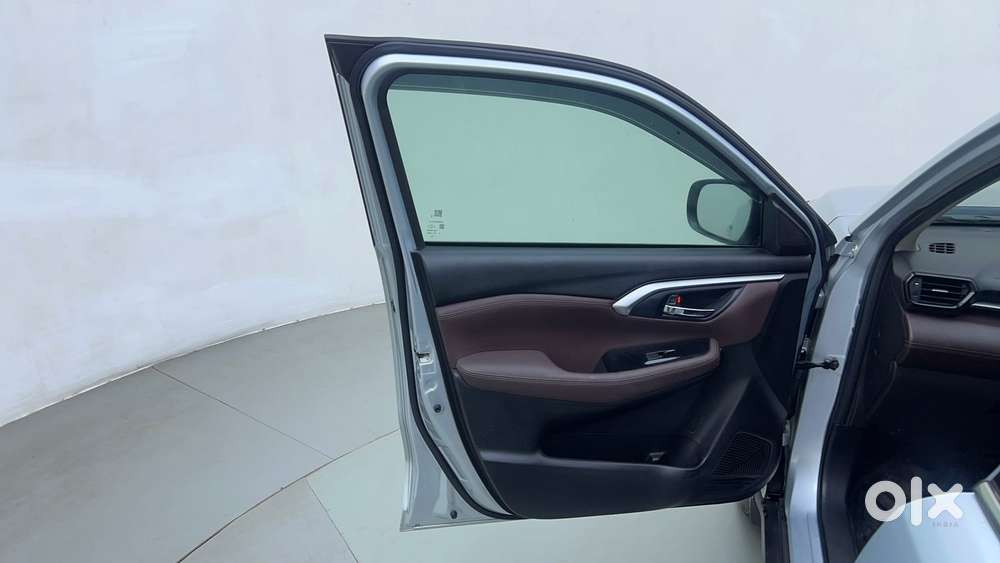Maruti Suzuki Grand Vitara 1.5 Alpha Smart Hybrid At, 2023, Petrol