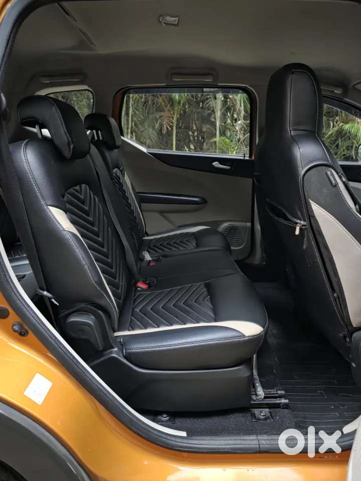 Renault Triber Rxz, 2022, Petrol
