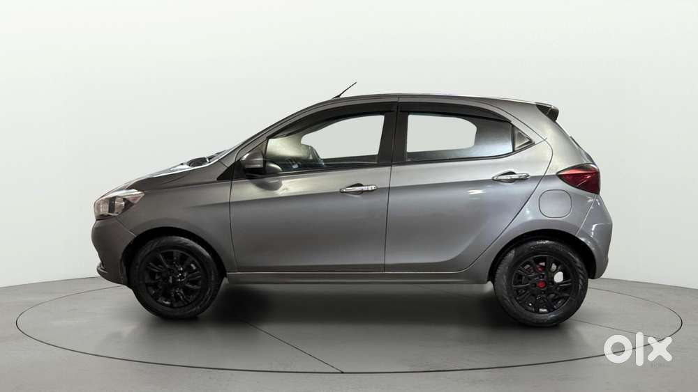 Tata Tigor Xza, 2018, Petrol