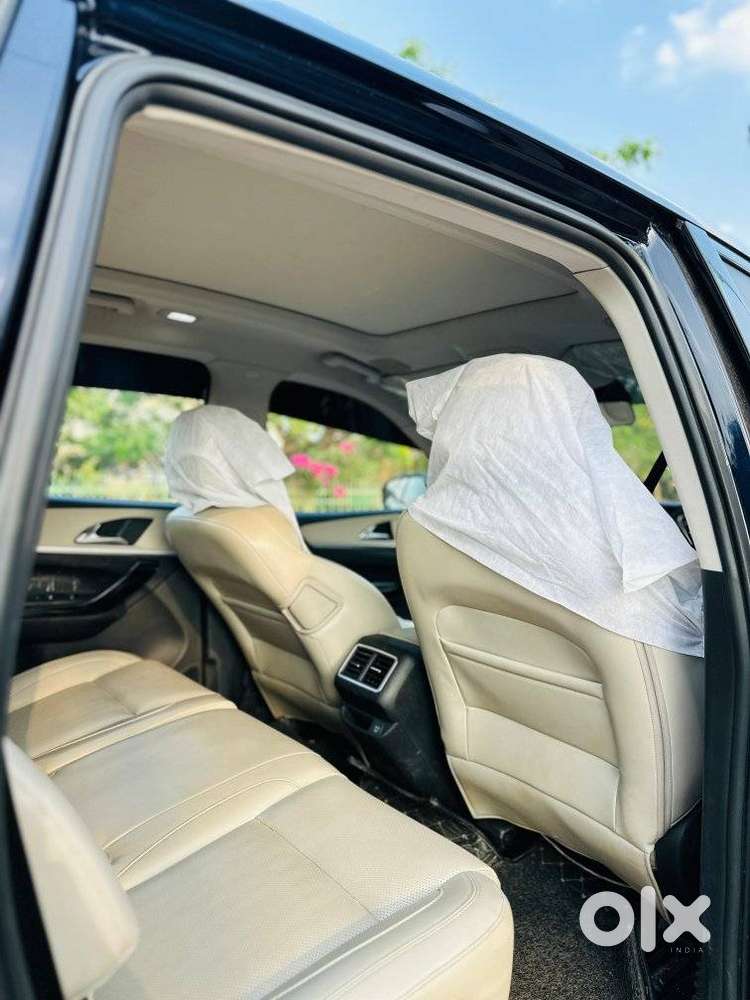 Mahindra Xuv700 2.2 Ax 7 Diesel Mt Luxury Pack Str, 2023, Diesel