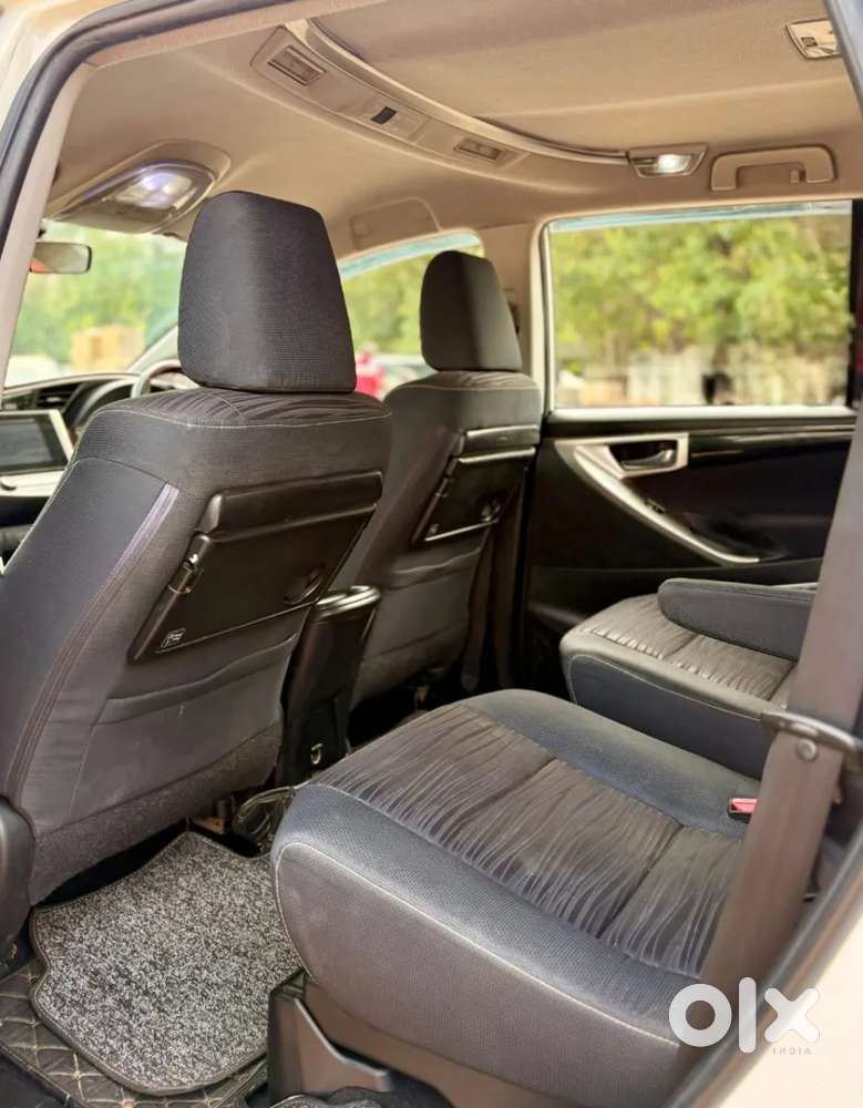 Toyota Innova Crysta 2.4 V 7 Str, 2017, Diesel