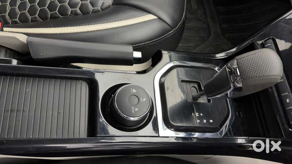 Tata Nexon 1.2 Revotron Xza Plus, 2023, Petrol
