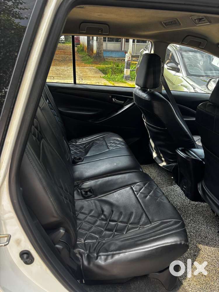 Toyota Innova Crysta [2020-ongoing] 2.4 Gx 8 Str, 2024, Diesel