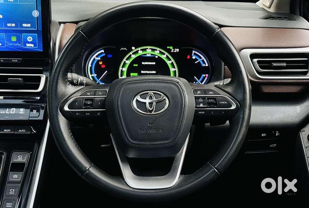 Toyota Innova Hycross 2.0 Zx (o) Hybrid 7 Str, 2025, Petrol