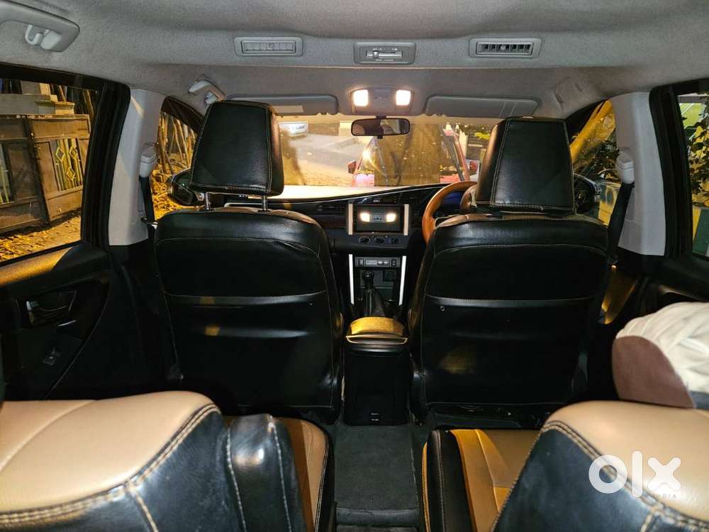 Toyota Innova Crysta 2.4 G Plus Mt 7 Seater 2017 – Company Maintained