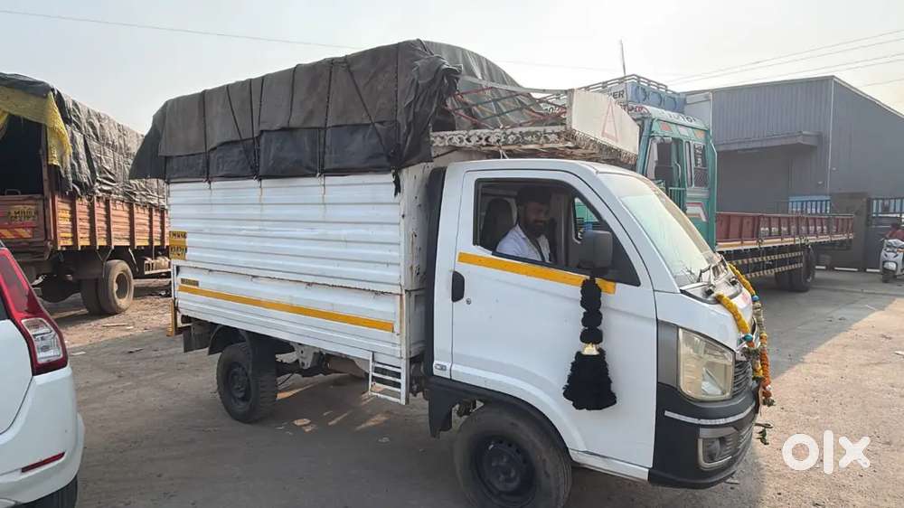 Tata intra v 30