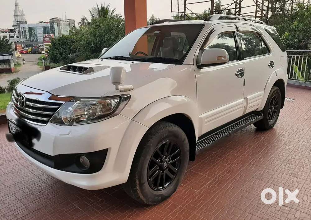 Toyota Fortuner 2011-2016 4x2 Manual, 2012, Diesel