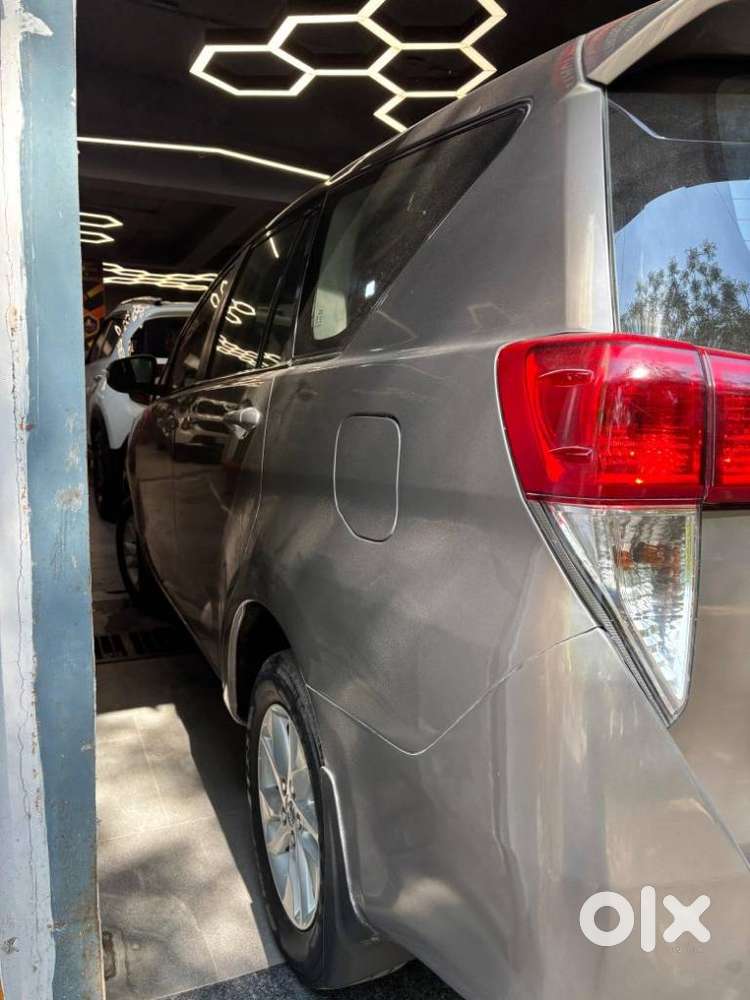 Toyota Innova Crysta 2.4 G Mt, 2016, Diesel