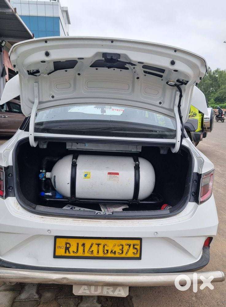 Hyundai Aura 1.2 Sx Cng, 2025, Cng & Hybrids