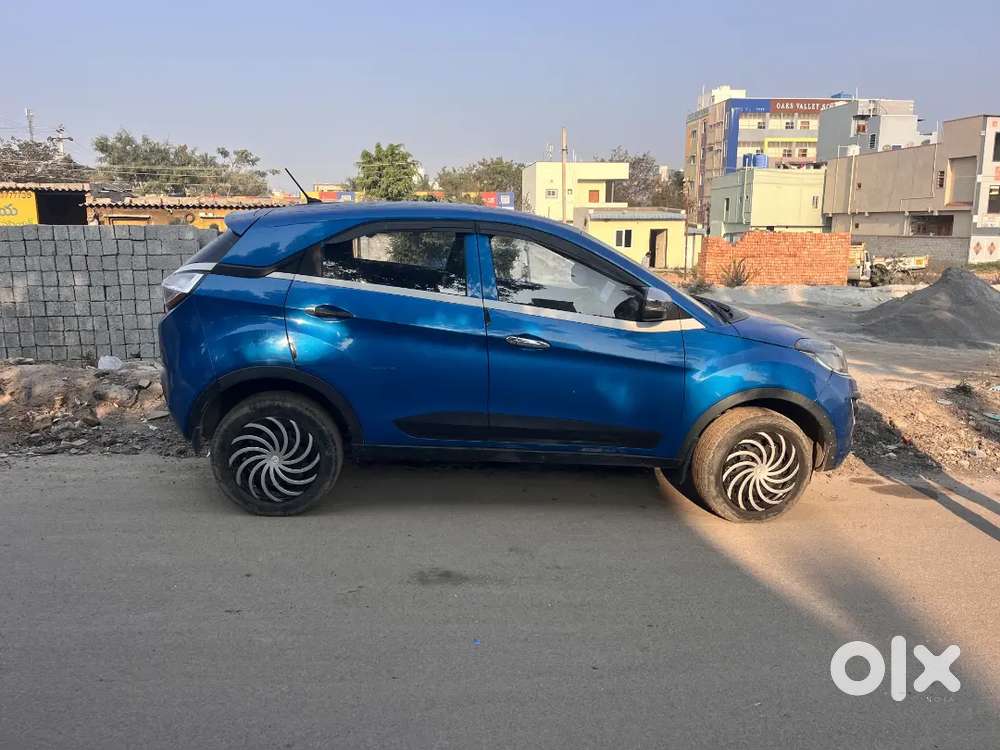 Tata Nexon 2018 Petrol 80000 Km Driven