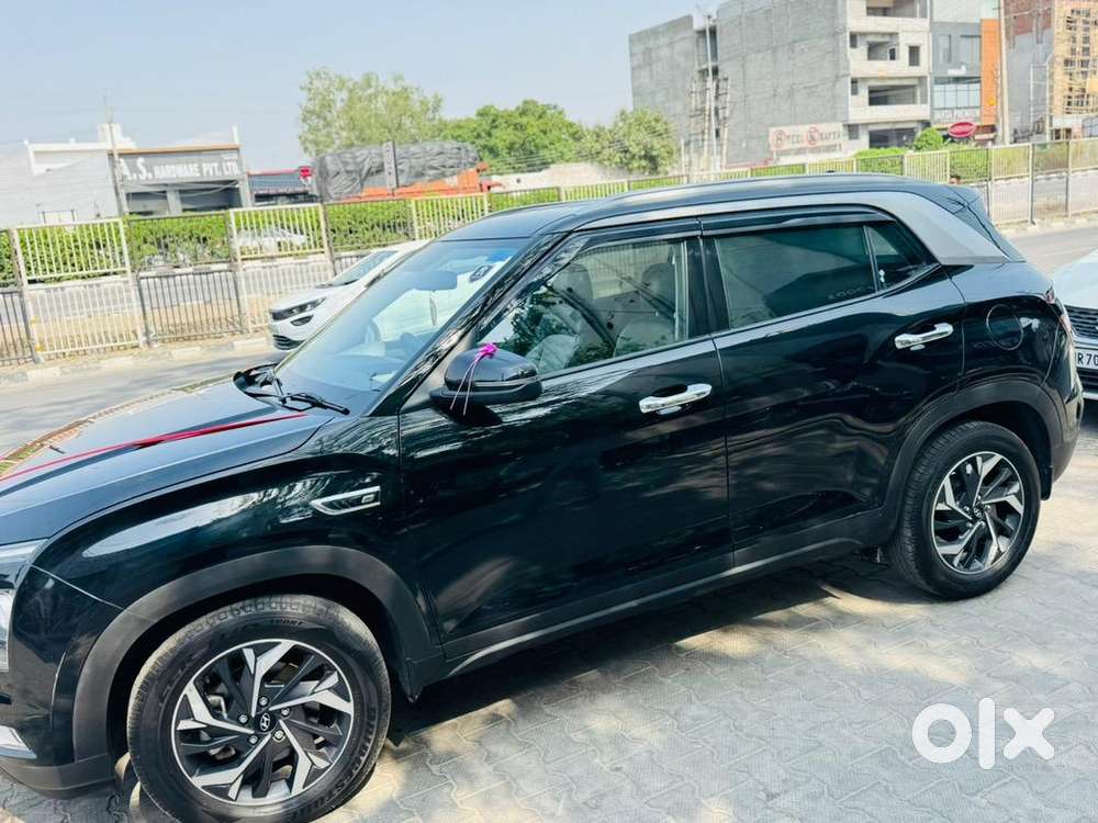 Black Creta Dual Tone With All Document Available Fully Insured