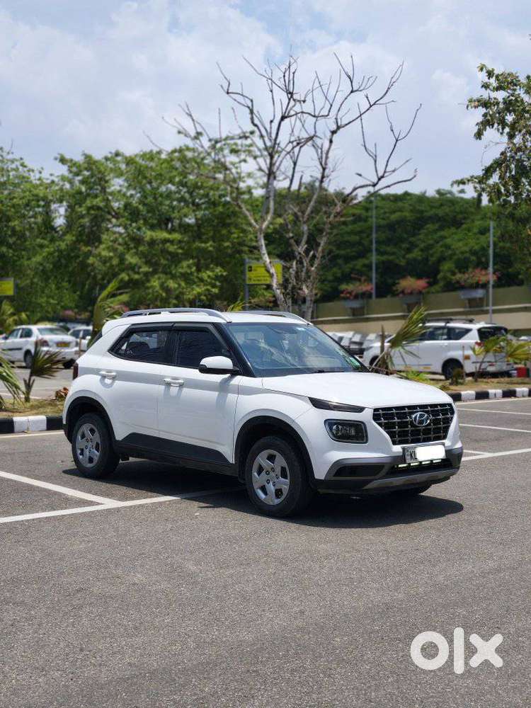 Hyundai Venue 1.2 S Plus, 2021, Petrol