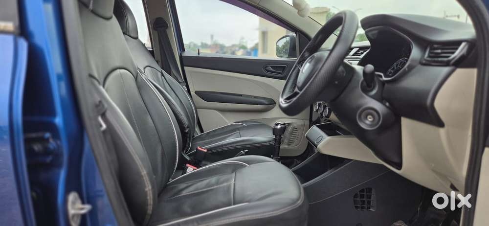 Renault Triber Rxt, 2022, Petrol