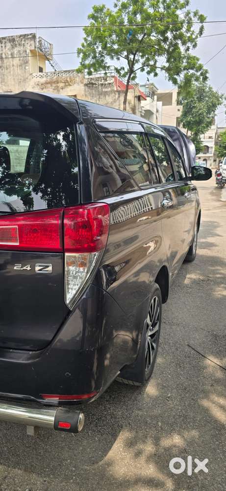 Toyota Innova Crysta 2.8z Automatic, 2022, Diesel