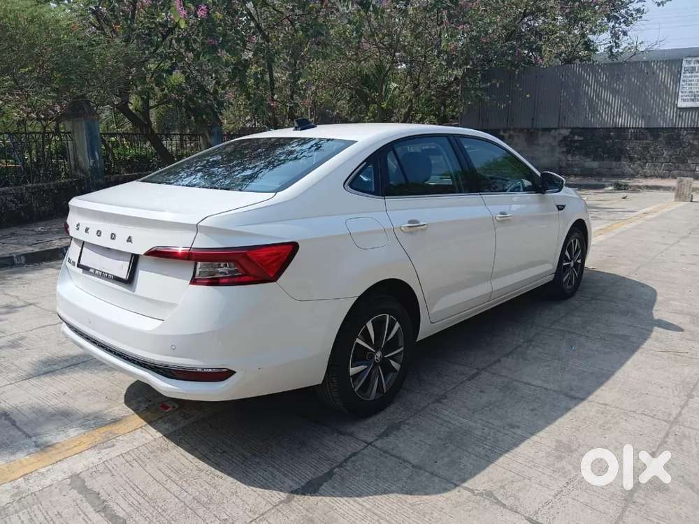 Skoda Slavia Style 1.0l Tsi At, 2023, Petrol