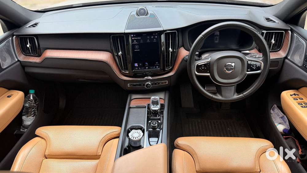 Volvo Xc60 Inscription D5, 2023, Petrol