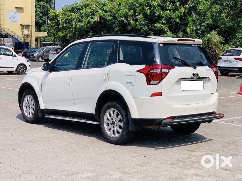Mahindra Xuv500 At G 2.2 Mhwak, 2018, Petrol