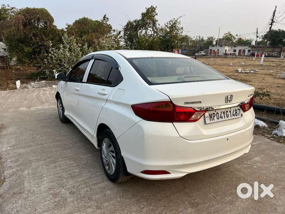 Gadi Mai Koi Kaam Nahi Hai