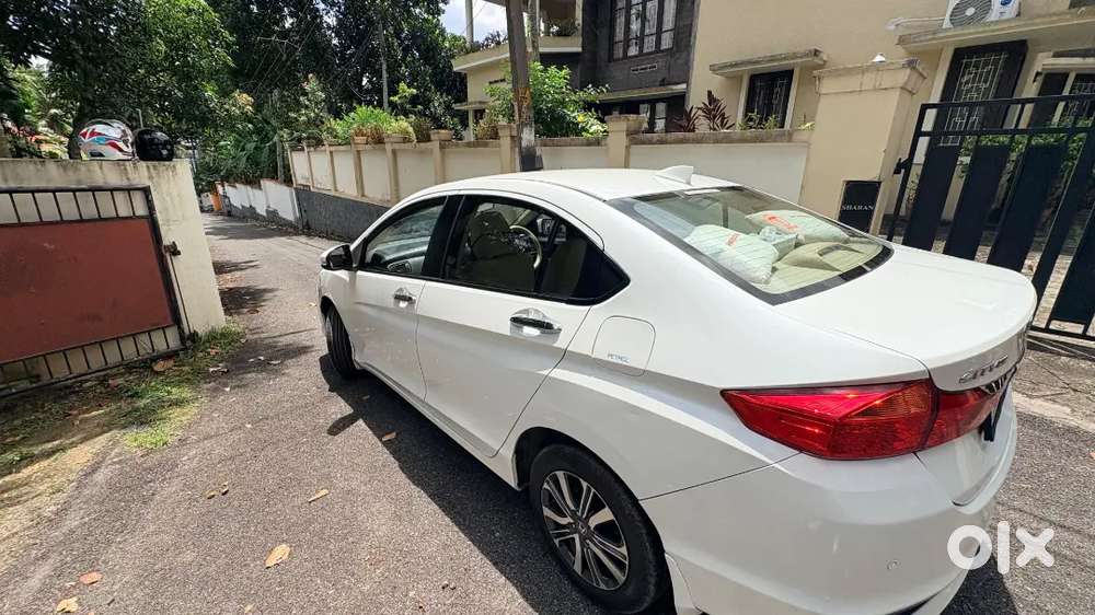 Docter Owned Automatic Transmission Petrol Ca