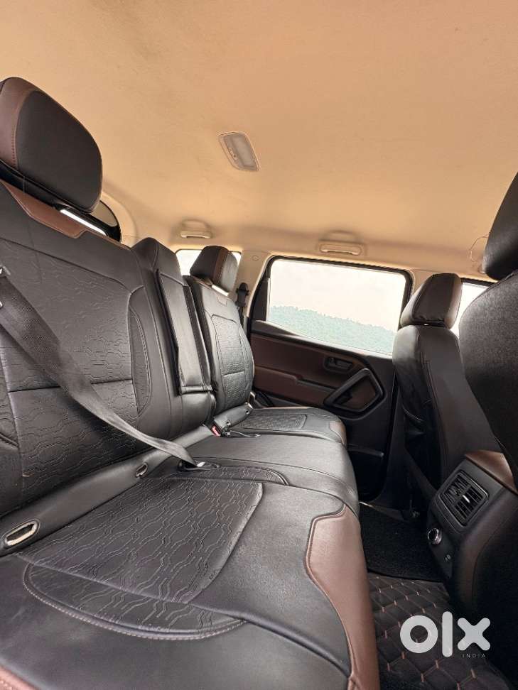 Mahindra Scorpio N Z4 Petrol At 7 Str, 2025, Petrol