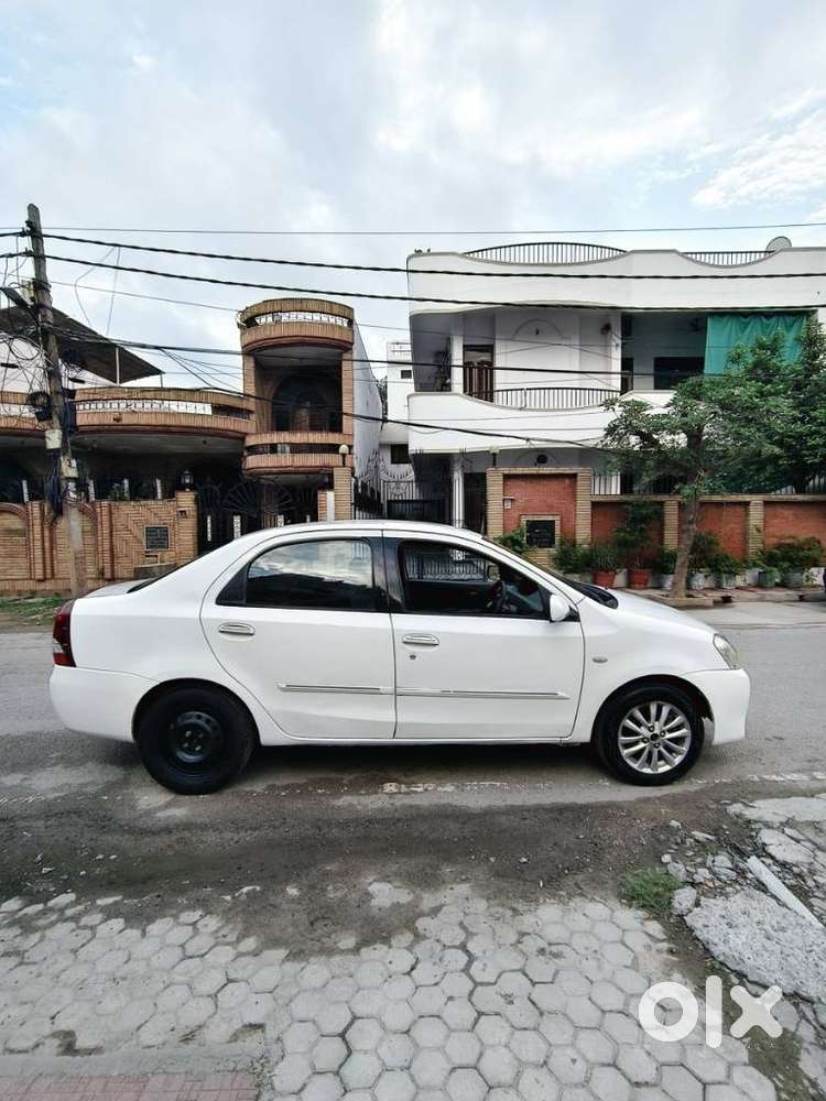 Toyota Etios V, 2012, Cng & Hybrids