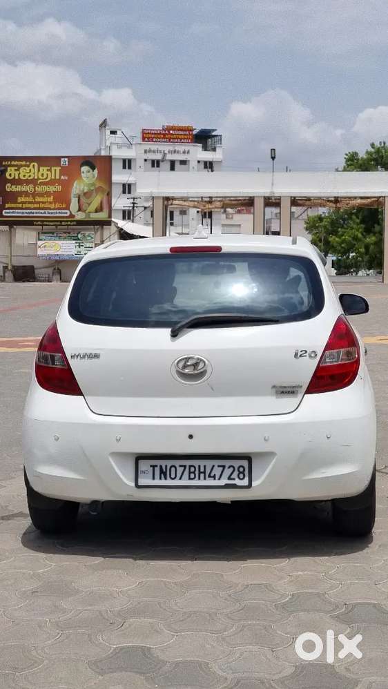 Hyundai I20 Asta 2010 Lpg Automatic