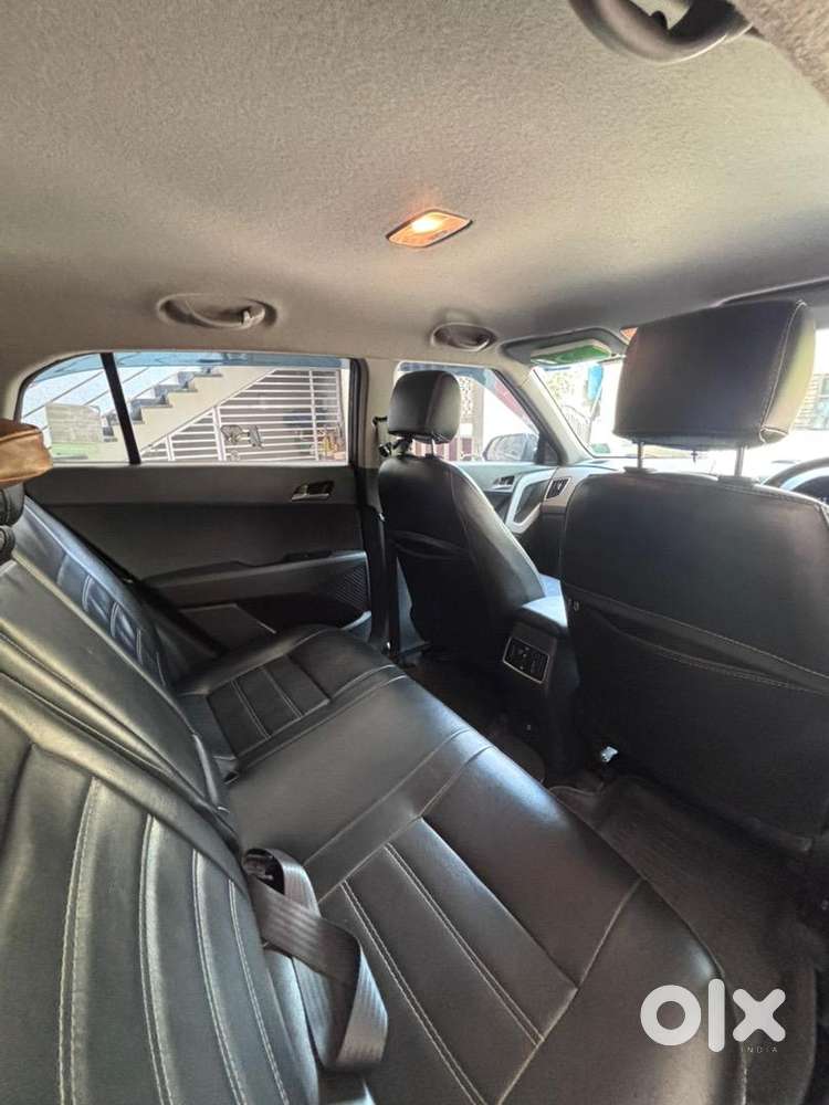 Well Maintained Black Colour With Dynamic Swipe Rear Indicators