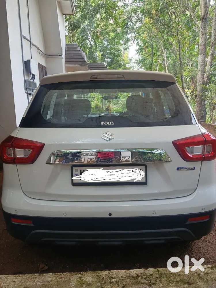 Maruti Suzuki Brezza 2020 Vxi Automatic Petrol 35200 Km Driven