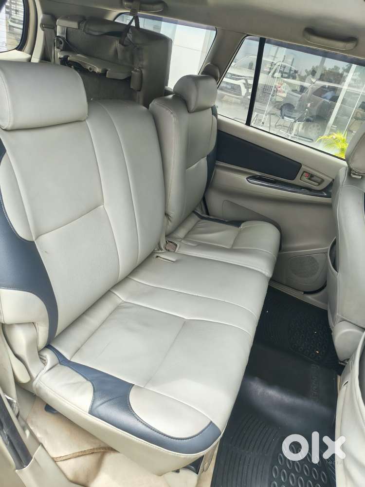 Toyota Innova 2.5 G4 Diesel 8-seater, 2011, Diesel