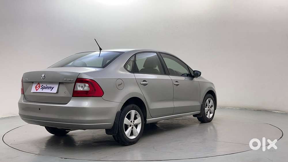 Skoda Rapid 1.6 Mpi Ambition, 2016, Petrol