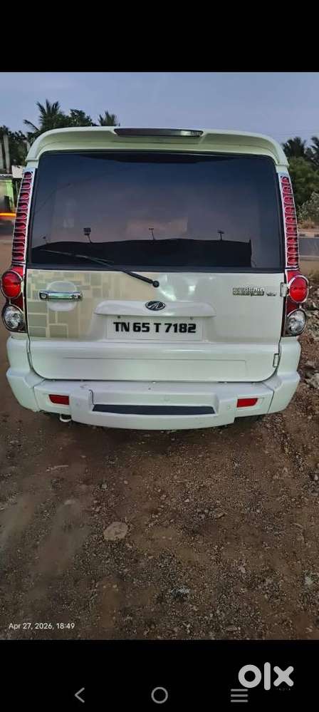Mahindra Scorpio, 2015