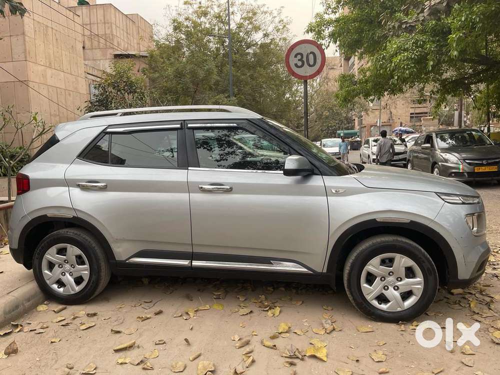 Hyundai Venue 2019 Petrol Well Maintained