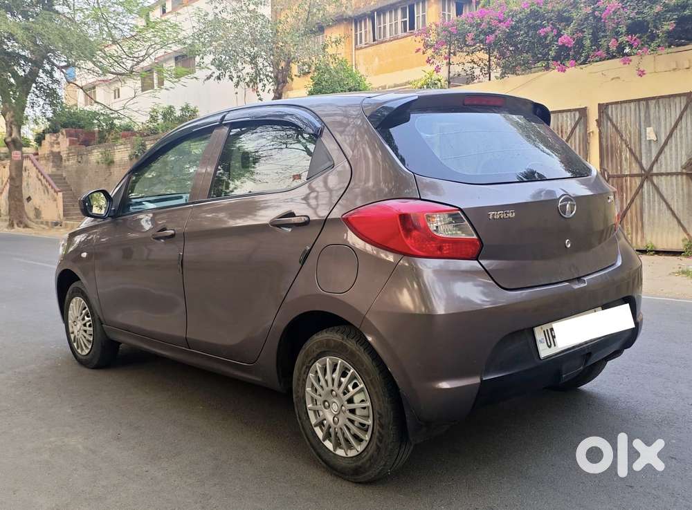 Tata Tiago, 2017, Petrol