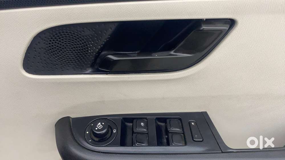 Tata Altroz 1.2 Xta Petrol Dct, 2022, Petrol