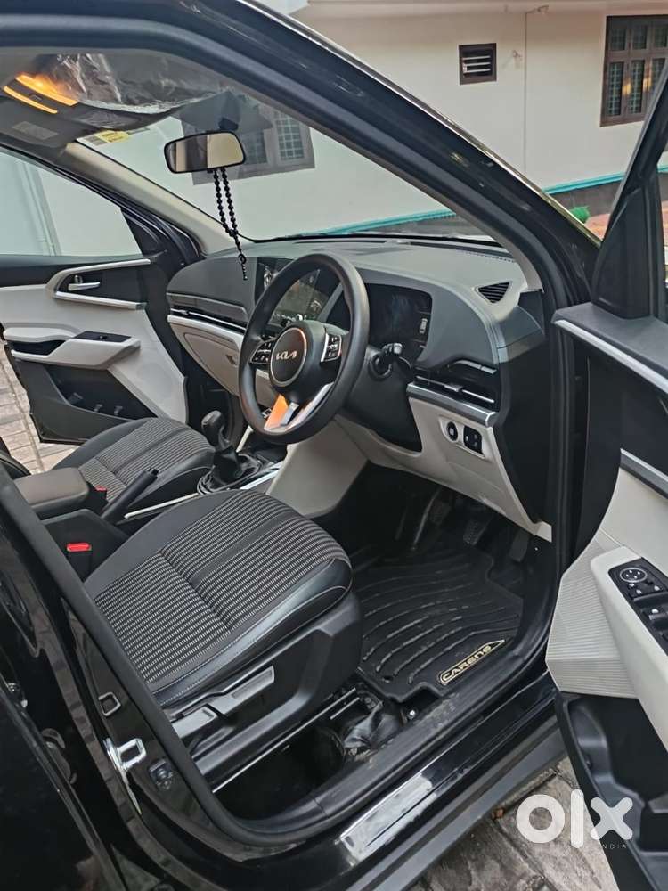 Kia Carens 2022 Diesel 30000 Km Driven