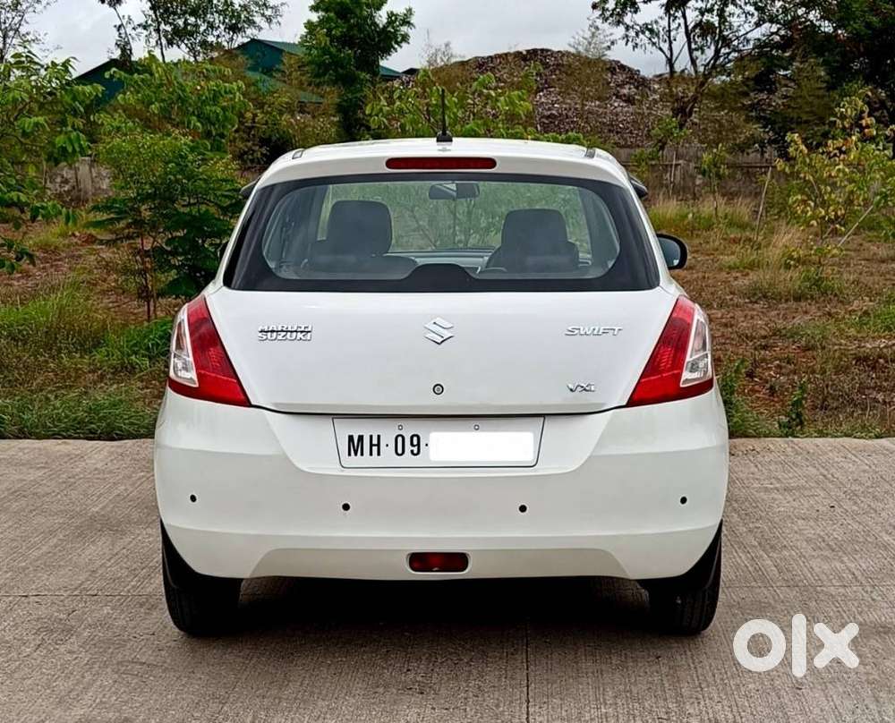 Maruti Suzuki Swift Vxi + Manual, 2017, Petrol