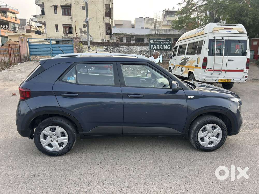 Hyundai Venue S 1.2 Petrol, 2021, Petrol