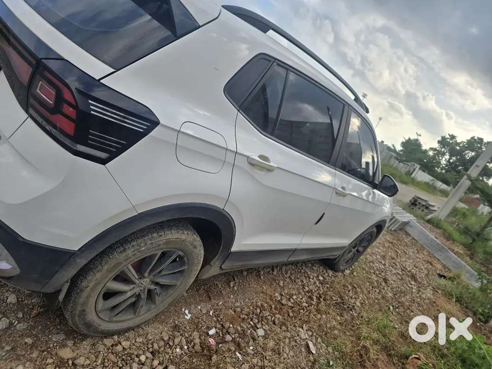 Volkswagen Taigun 2025 Petrol 26000 Km Driven