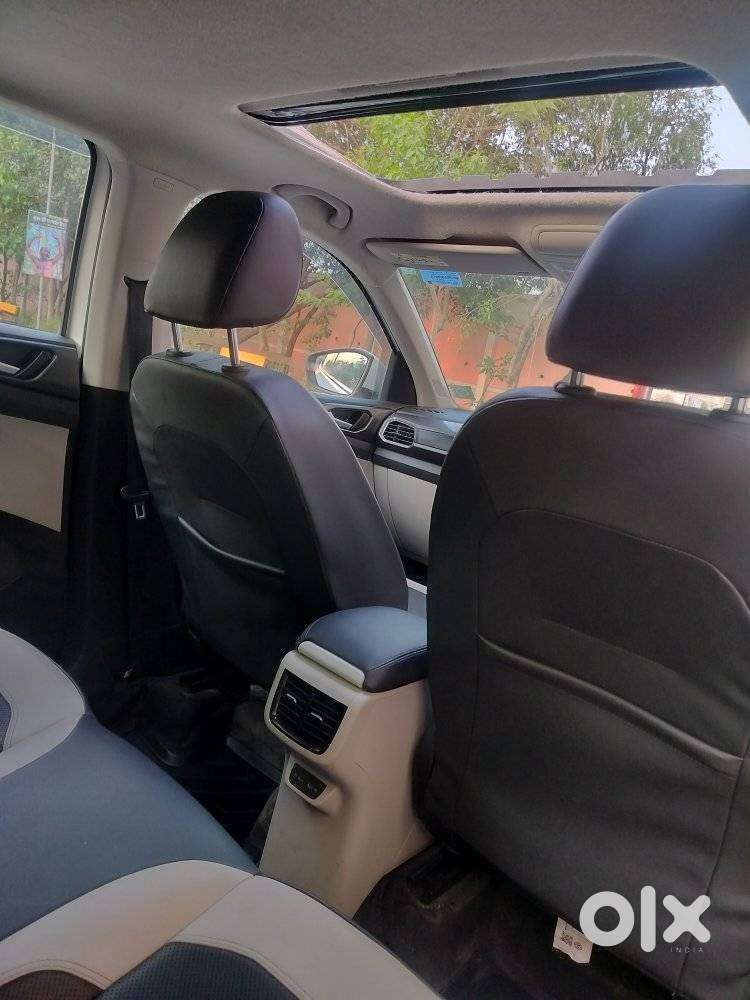 Volkswagen Taigun Topline 1.0 Tsi Mt (electric Seats), 2022, Petrol