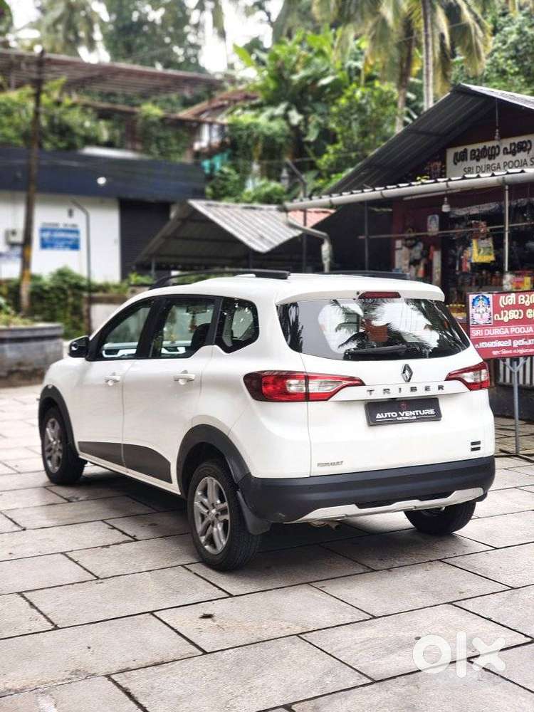 Renault Triber Rxz, 2020, Petrol