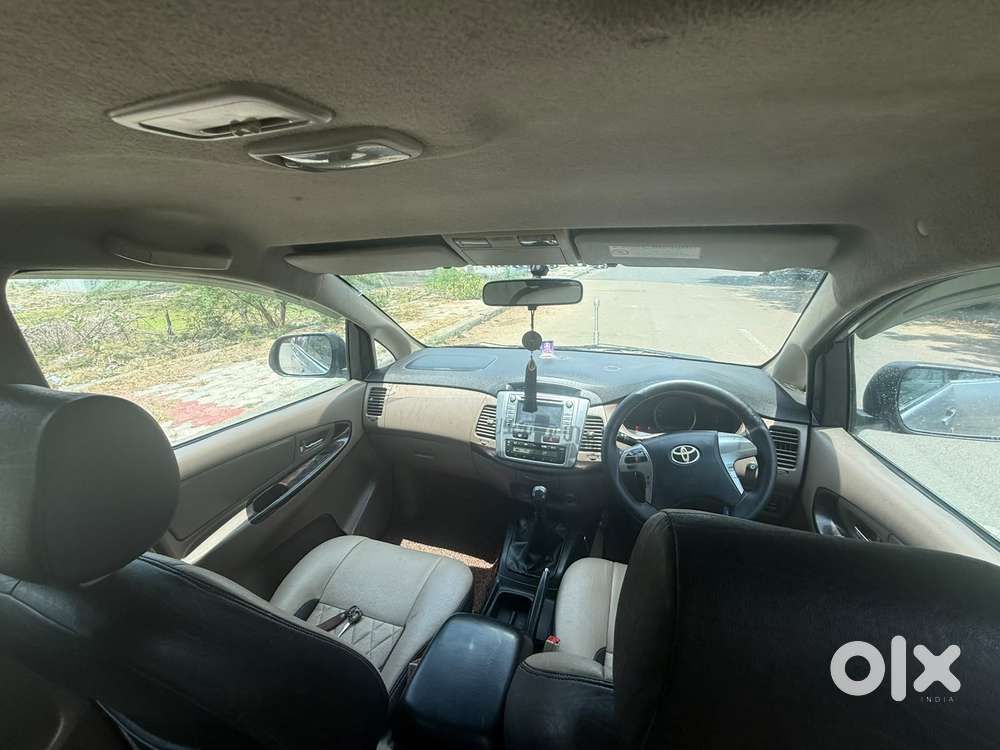 Toyota Innova 2.5 Z Diesel 7 Seater Bs Iv, 2015, Diesel