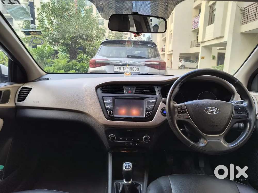 Hyundai Elite I20 Asta(o) Top Model 2015 Petrol (hr Number)