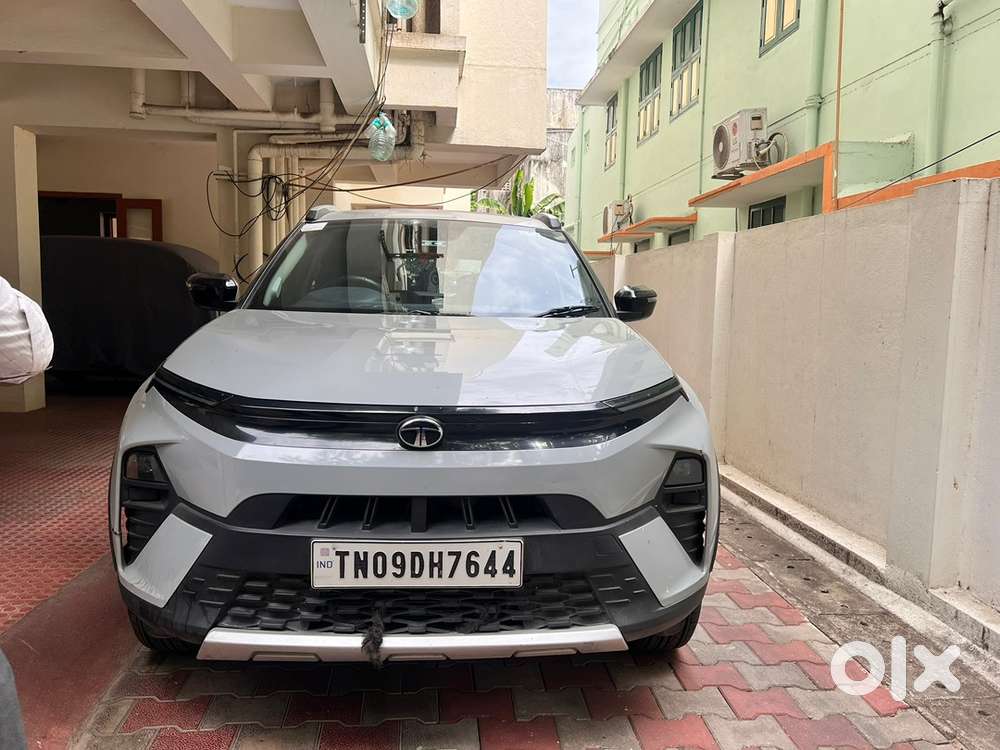 Tata Nexon Pure Petrol Mt (2024) Grey