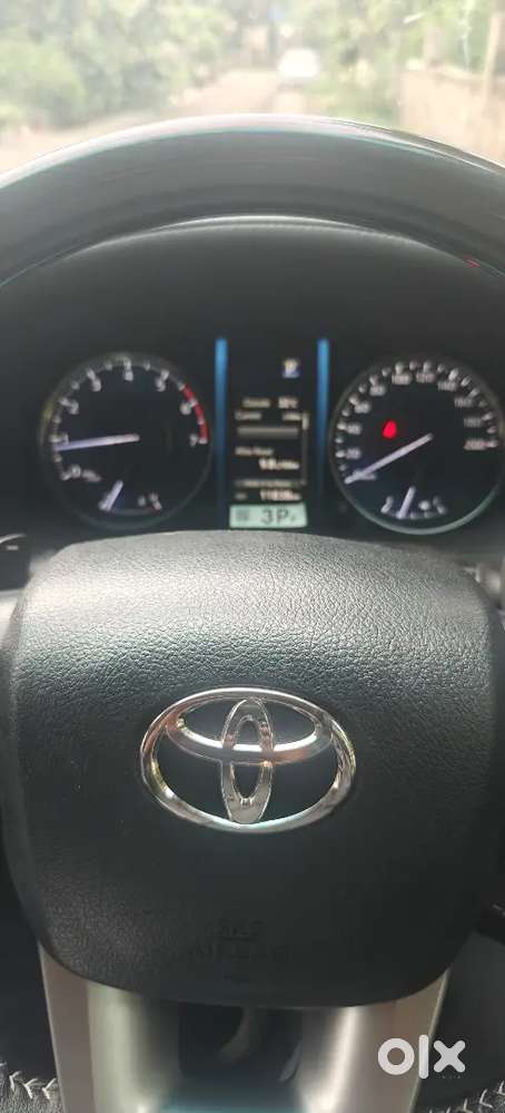 Toyota Fortuner Legender 2024