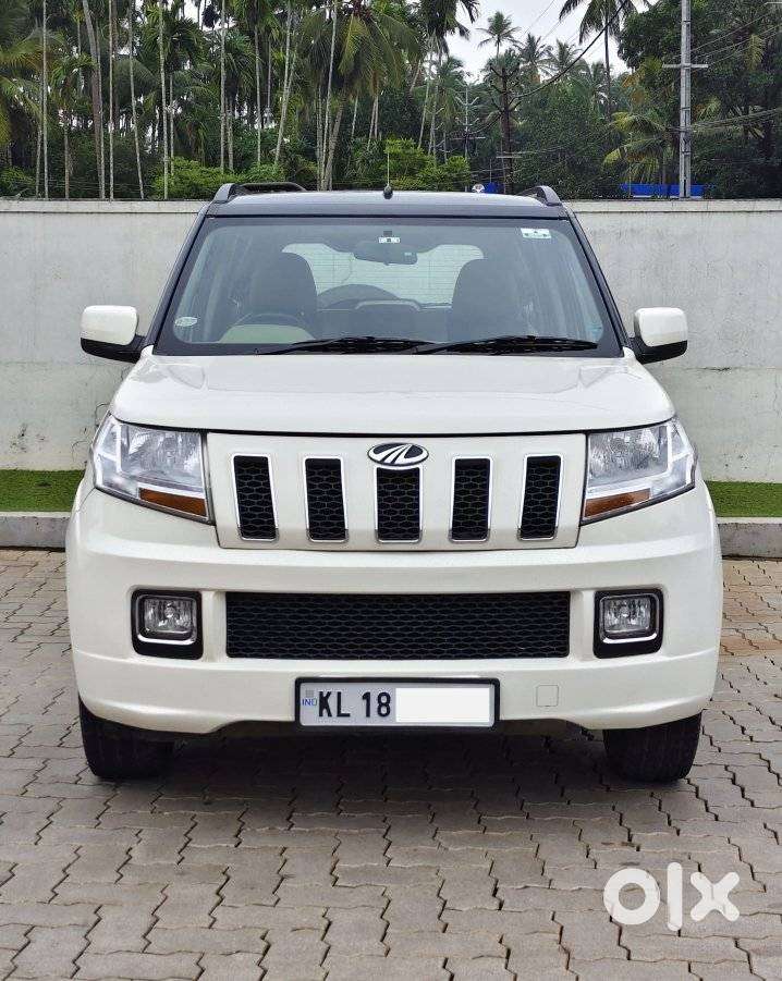 Mahindra Tuv 300 Mhawk100 T8 Amt, 2017, Diesel