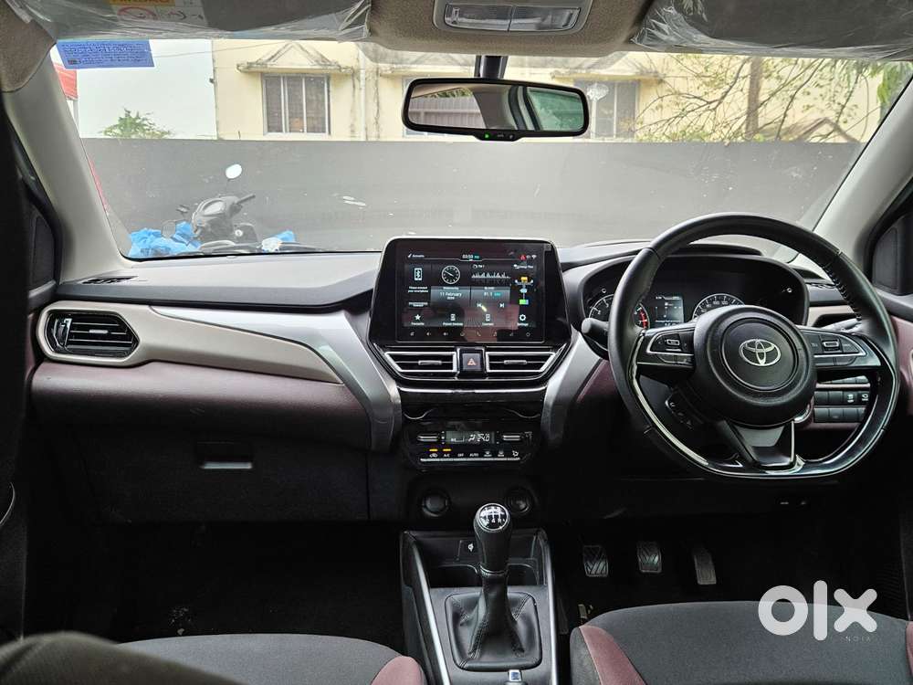 Toyota Urban Cruiser Taisor V 1.0 Petrol Mt Dual Tone, 2024, Petrol