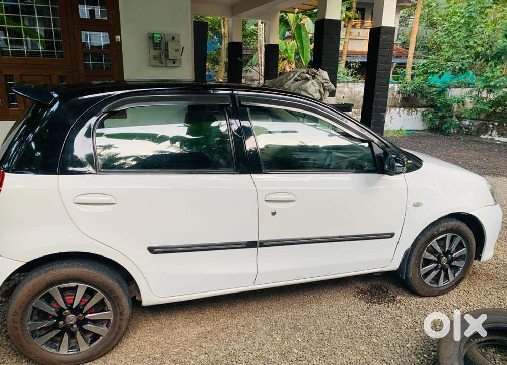 Toyota Etios Liva 2016