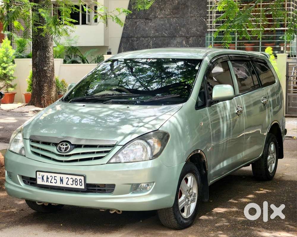 Toyota Innova 2.5 G (diesel) 7 Seater Bs Iv, 2005, Diesel