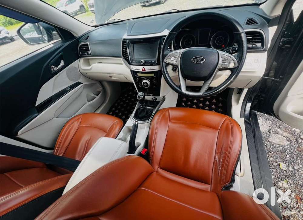 Mahindra Xvu300 Cng With 2022 Black